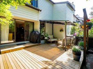 3350 Rosemont Dr #11, Vancouver, BC V5S 2C9
