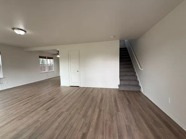 1404 Swift Blvd, Richland, WA 99352