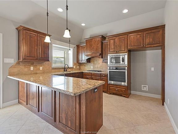 5th image of 4102 Rocky Oak Ct