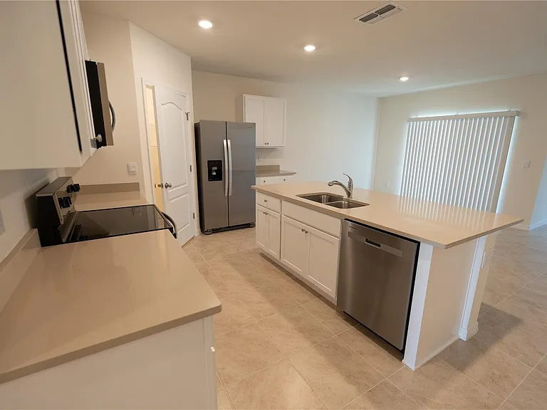 444 Taylor Groves Dr — Photo 11