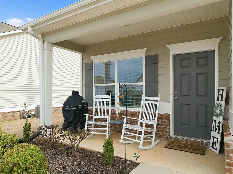 1st image of 28 Valley Cir