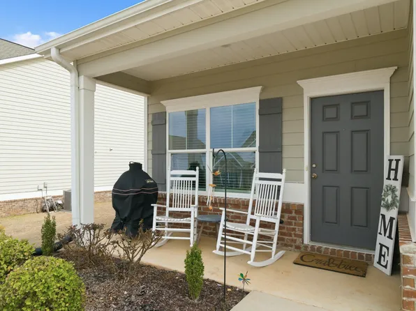 28 Valley Cir, Lincoln, AL 35096