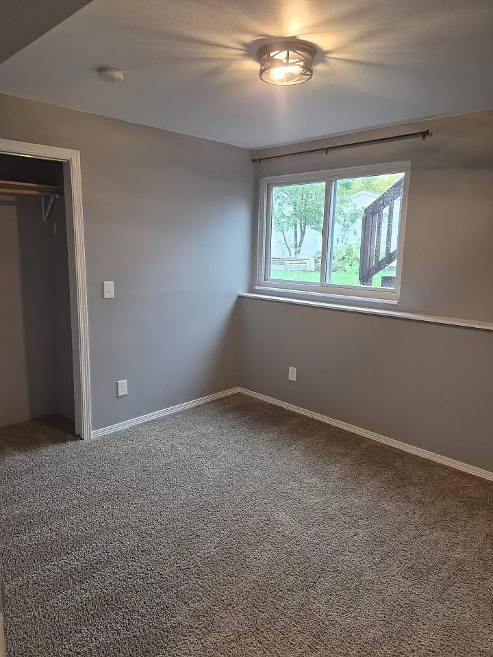 4 bed, 3.0 bath, 2196 sqft, $2,200 — Photo 4