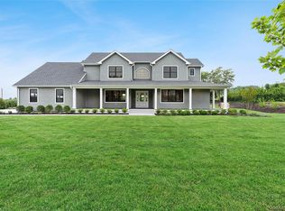 2820 Stanley Rd, Mattituck, NY 11952