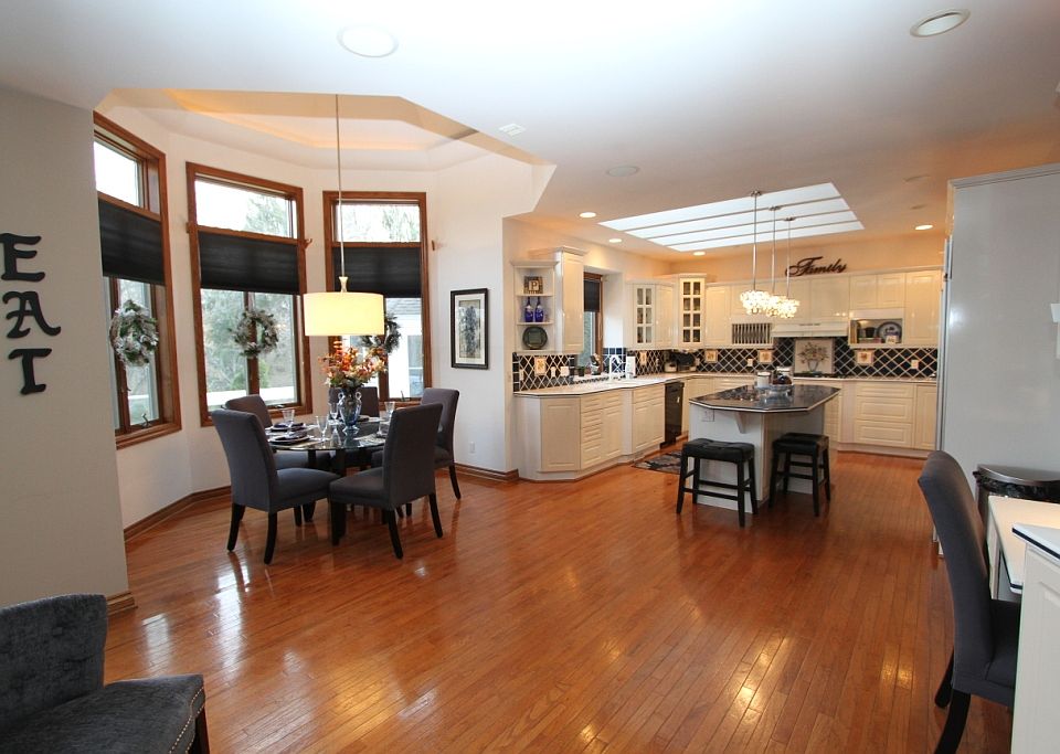 2nd image of 5475 Jendean Ln