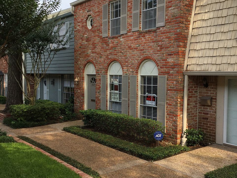 1st image of 407 Bendwood Dr