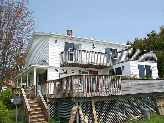 3rd image of 26120 Main St