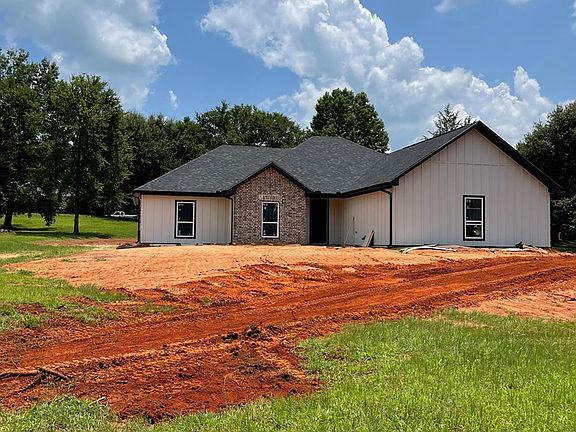 3rd image of 115 County Road 404