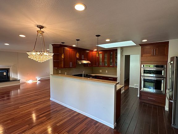 5th image of 11532 17th Ave NE