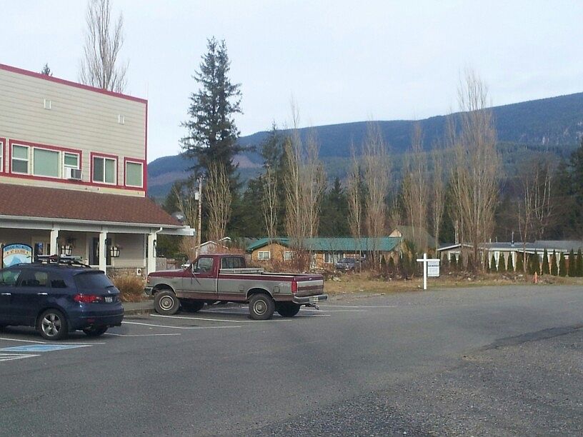 2nd image of 117 9th St