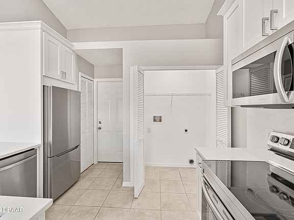 5th image of 823 Kokomo Cir