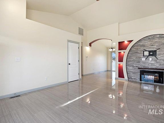 5th image of 1082 Bosero Way