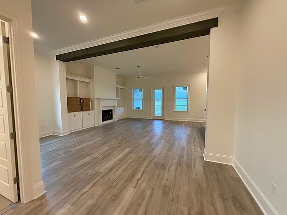 3rd image of 106 Stella Dr