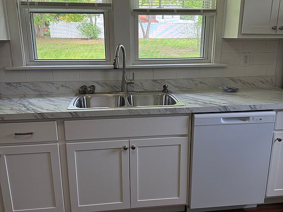2nd image of 1060 New Loudon Rd