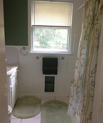 5th image of 538 E Bernard St