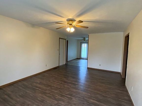 3rd image of 1610 Country Walk Ct #1610