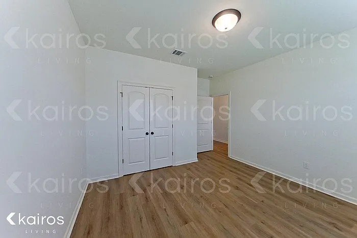 115 Teddy Ln — Photo 9