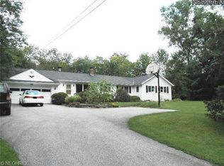 12878 Sperry Rd, Chesterland, OH 44026