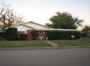 605 Shaw St, Quanah, TX 79252