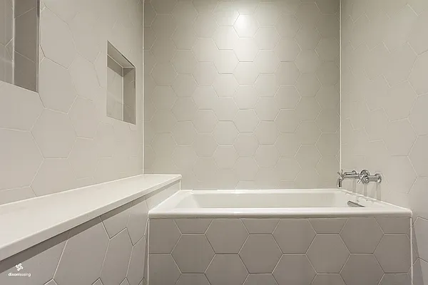 Rented by Dixon Advisory USA Inc. | media 1