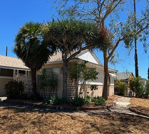 3rd image of 7818 Babcock Ave