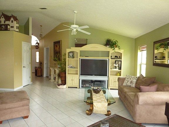 4th image of 559 SE Euclid Lane
