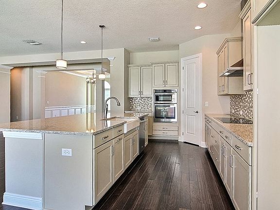 The Mirage - Kitchen