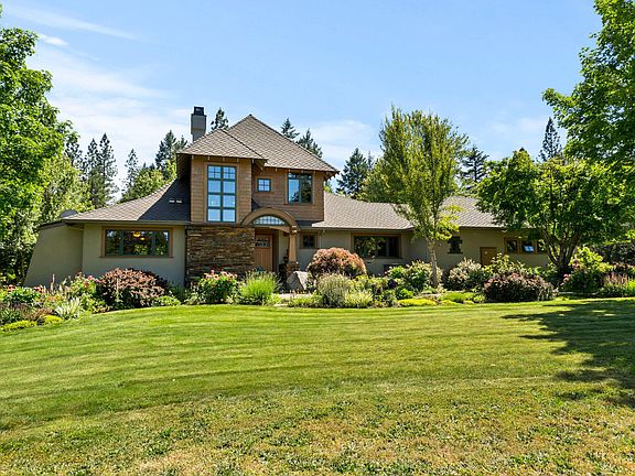 2nd image of 693 Horizon Hills Rd