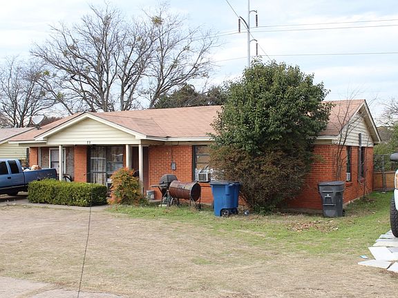 3rd image of 905 Bluewood Dr