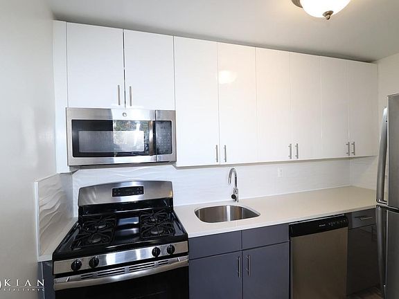 5th image of 4140 Denman St APT 2K