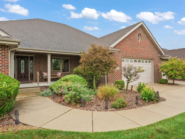 1757 Silver Hawk Dr, Crown Point, IN 46307