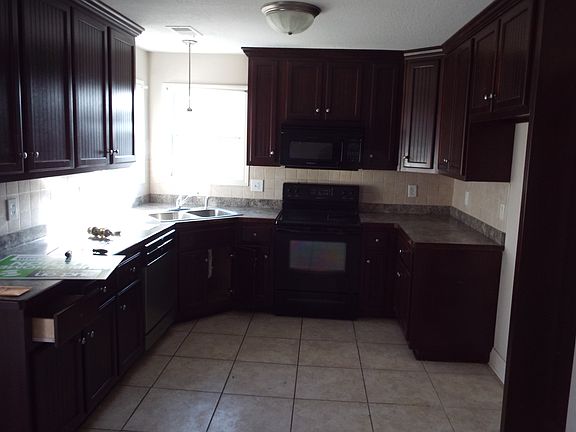 2nd image of 17 Washakie Ln