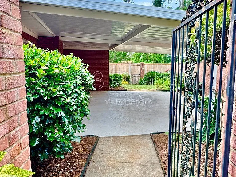 113 River Chase Ct — Photo 35