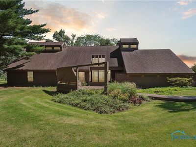 23866 W State Route 579, Curtice, OH, 43412