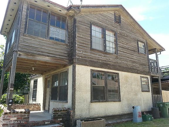 2nd image of 121-123 8TH Avenue N
