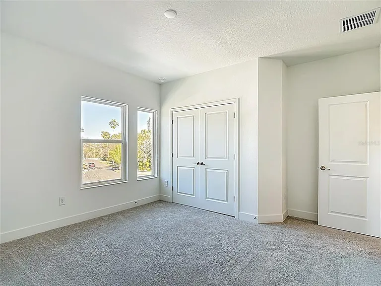 410 S West Shore Blvd — Photo 67