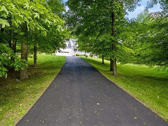 5th image of 6 Colonial Dr