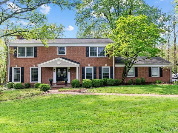 19 Sackston Woods Ln, Saint Louis, MO 63141