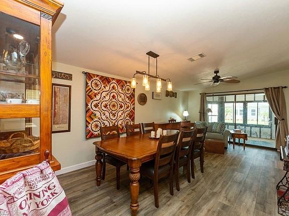 3rd image of 122 Mediterranean Way #122