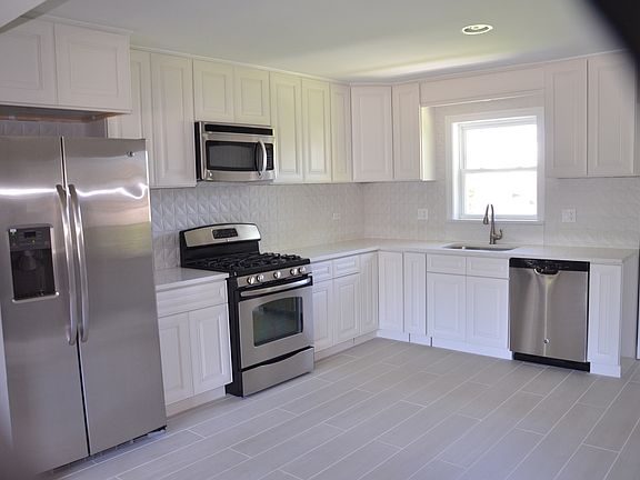5th image of 4150 Atlantic Ave