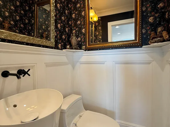 102 Ogden Avenue image 29 of 33