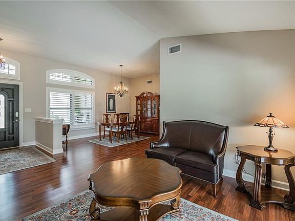 5th image of 18557 Kingbird Dr
