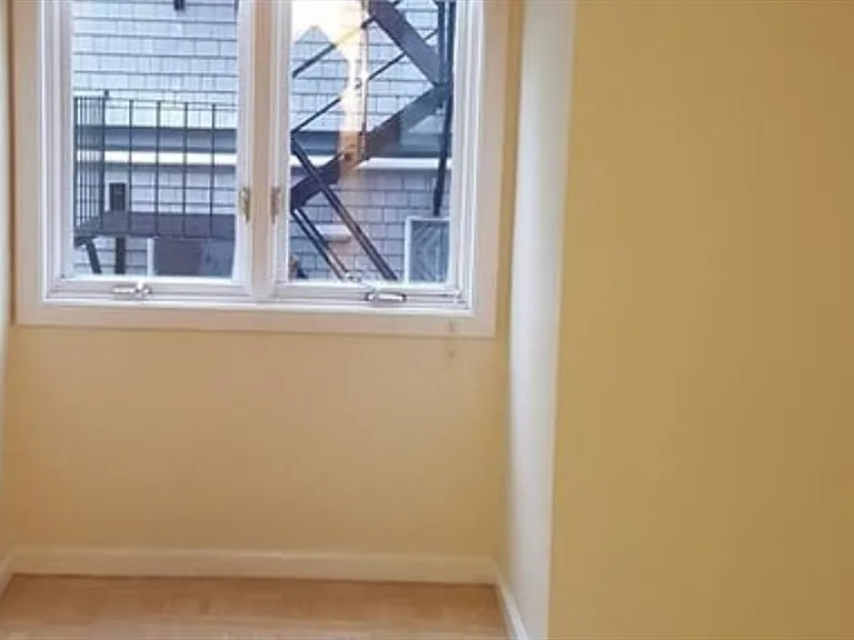 121 Longwood Ave #2B — Photo 6