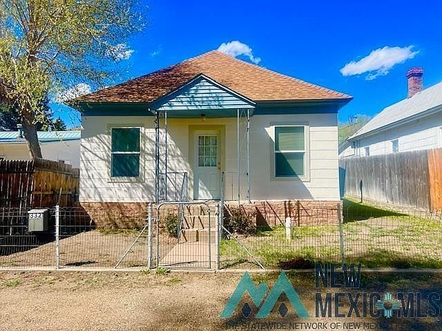 1st image of 332 Urraca St N