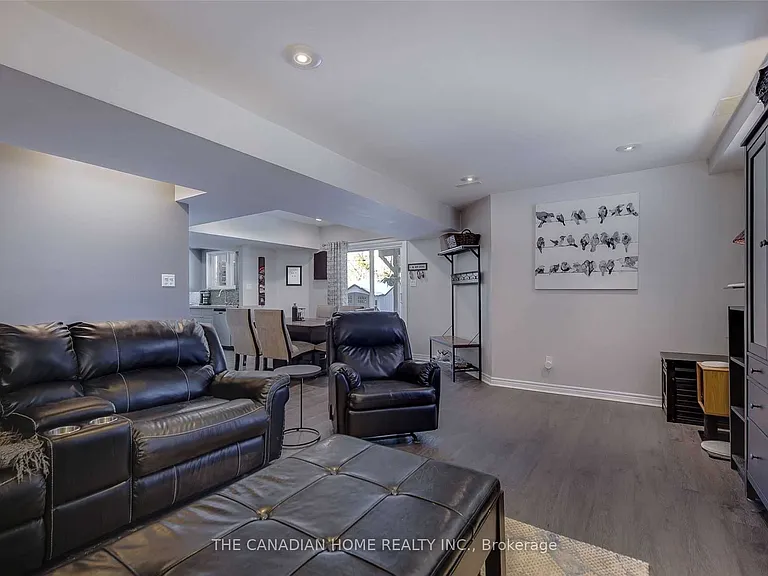 18 Silvercreek Cres #BSMNT — Photo 3