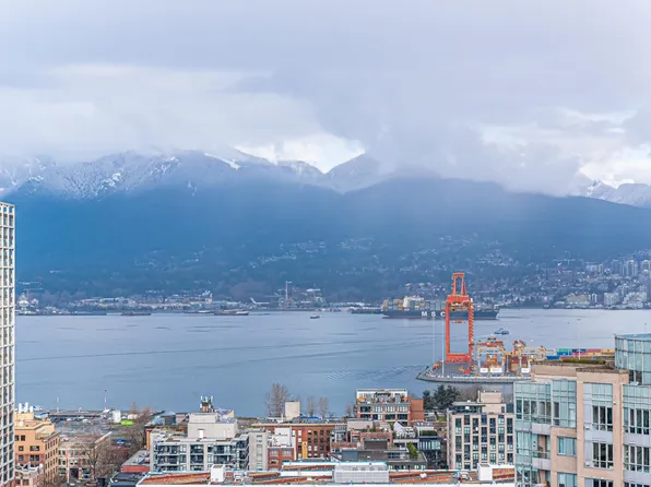 688 Abbott St #3207, Vancouver, BC V6B 0B9
