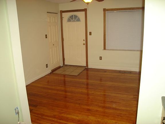 4th image of 4916 Jackson St