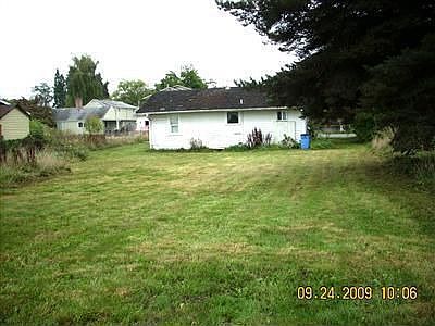 2nd image of 510 15th St SE