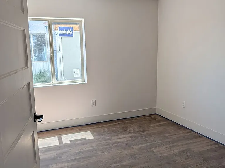 Juniper Commons — Photo 44