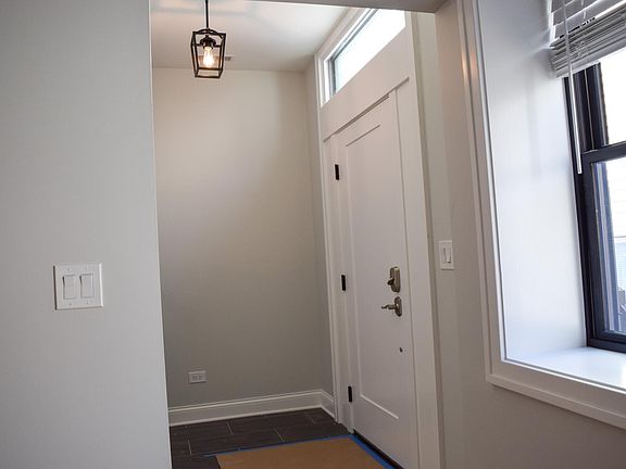 Front door/Entryway